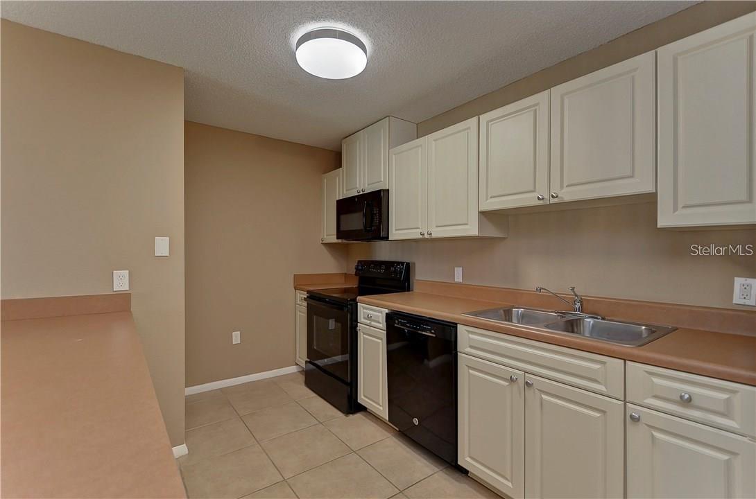 9481 HIGHLAND OAK DR #914, TAMPA, FL, 33647