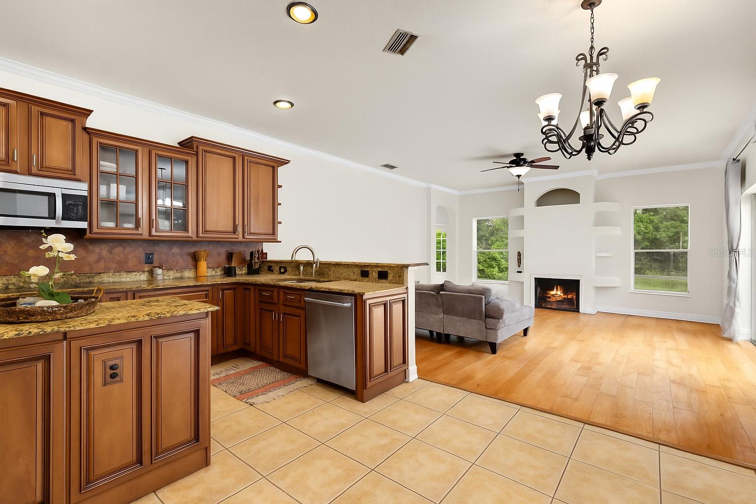 12031 MOUNTBATTEN DR, TAMPA, FL, 33626