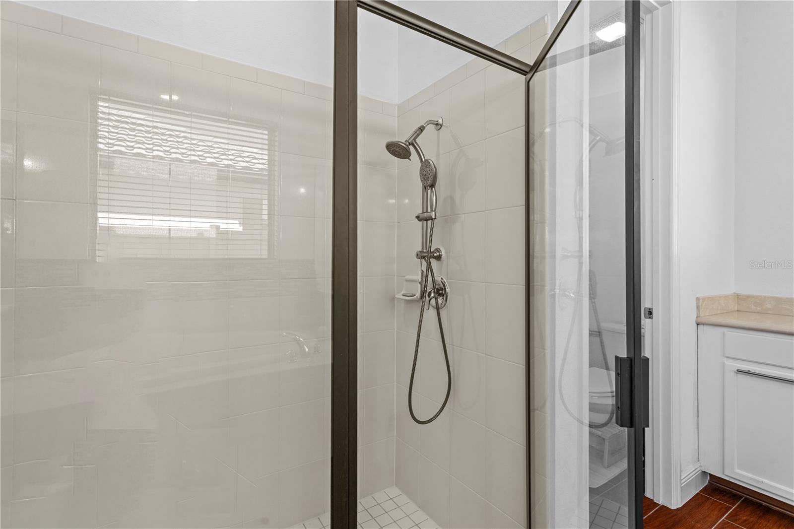 8434 CHILTON DR, ORLANDO, FL, 32836