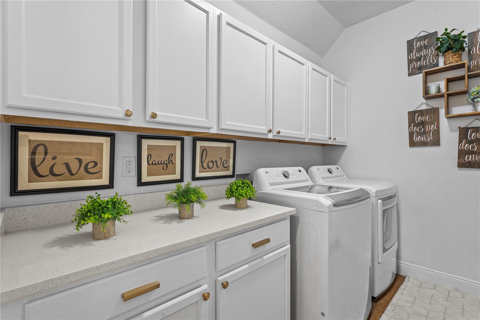 8434 CHILTON DR, ORLANDO, FL, 32836