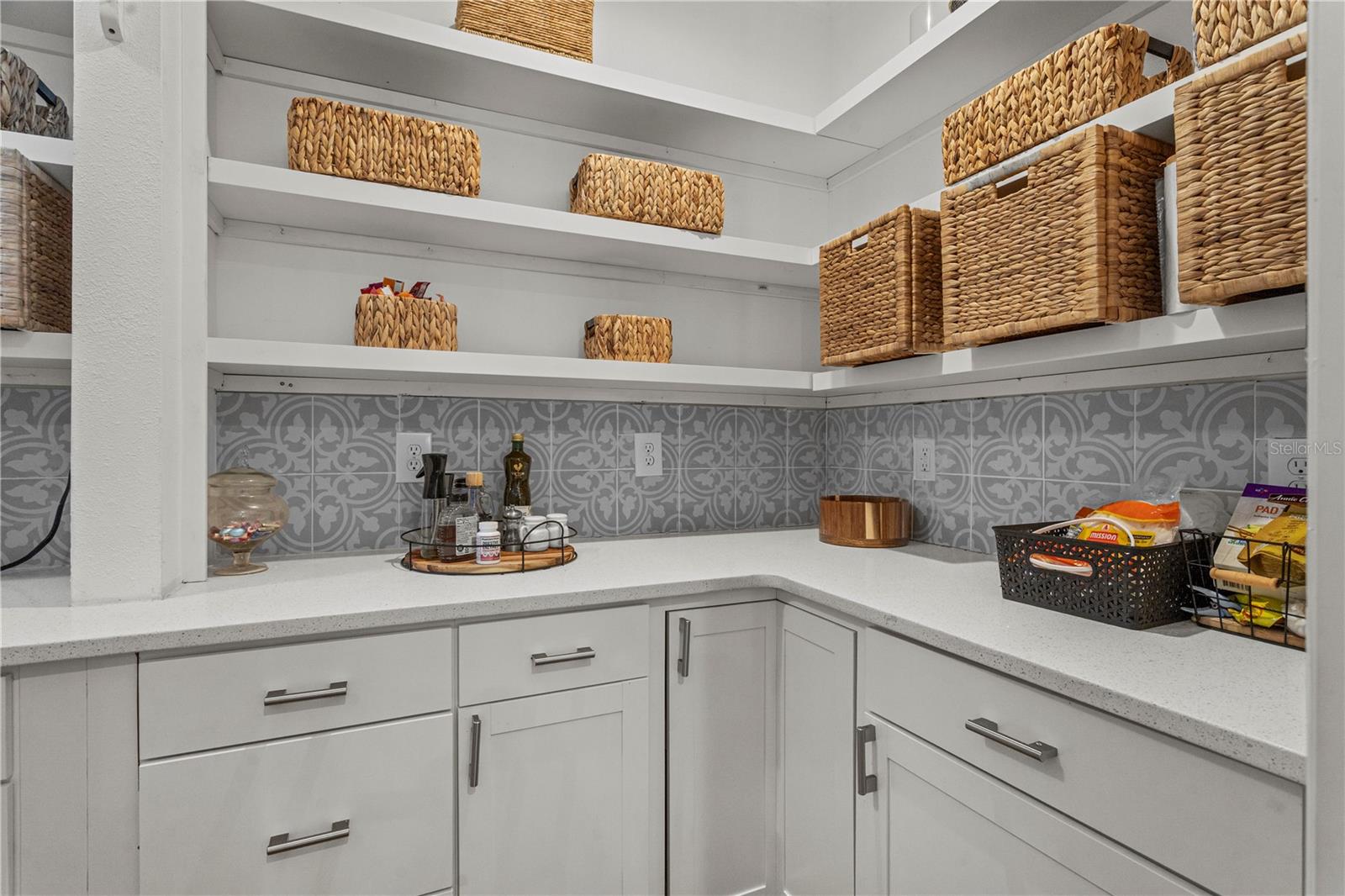 8434 CHILTON DR, ORLANDO, FL, 32836