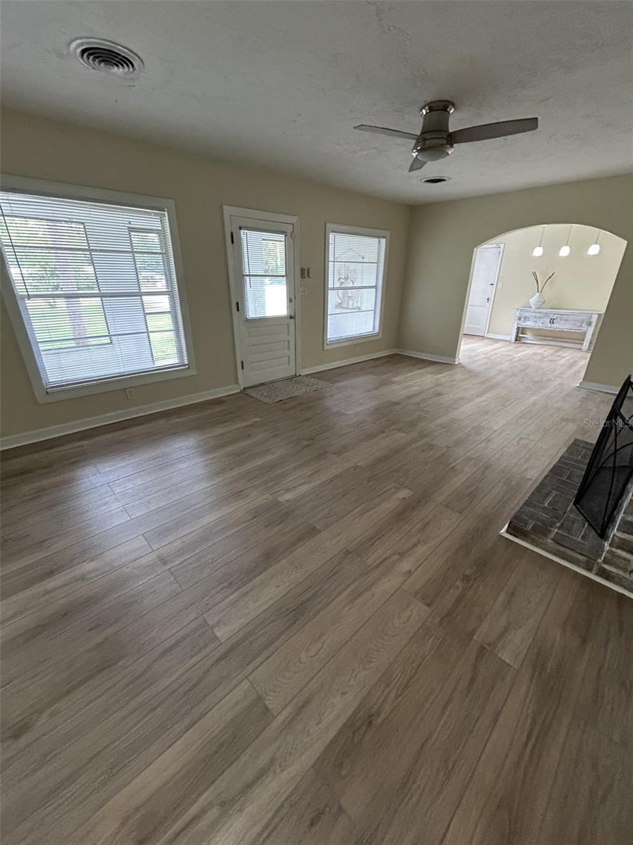 17024 COUNTY ROAD 450A, UMATILLA, FL, 32784