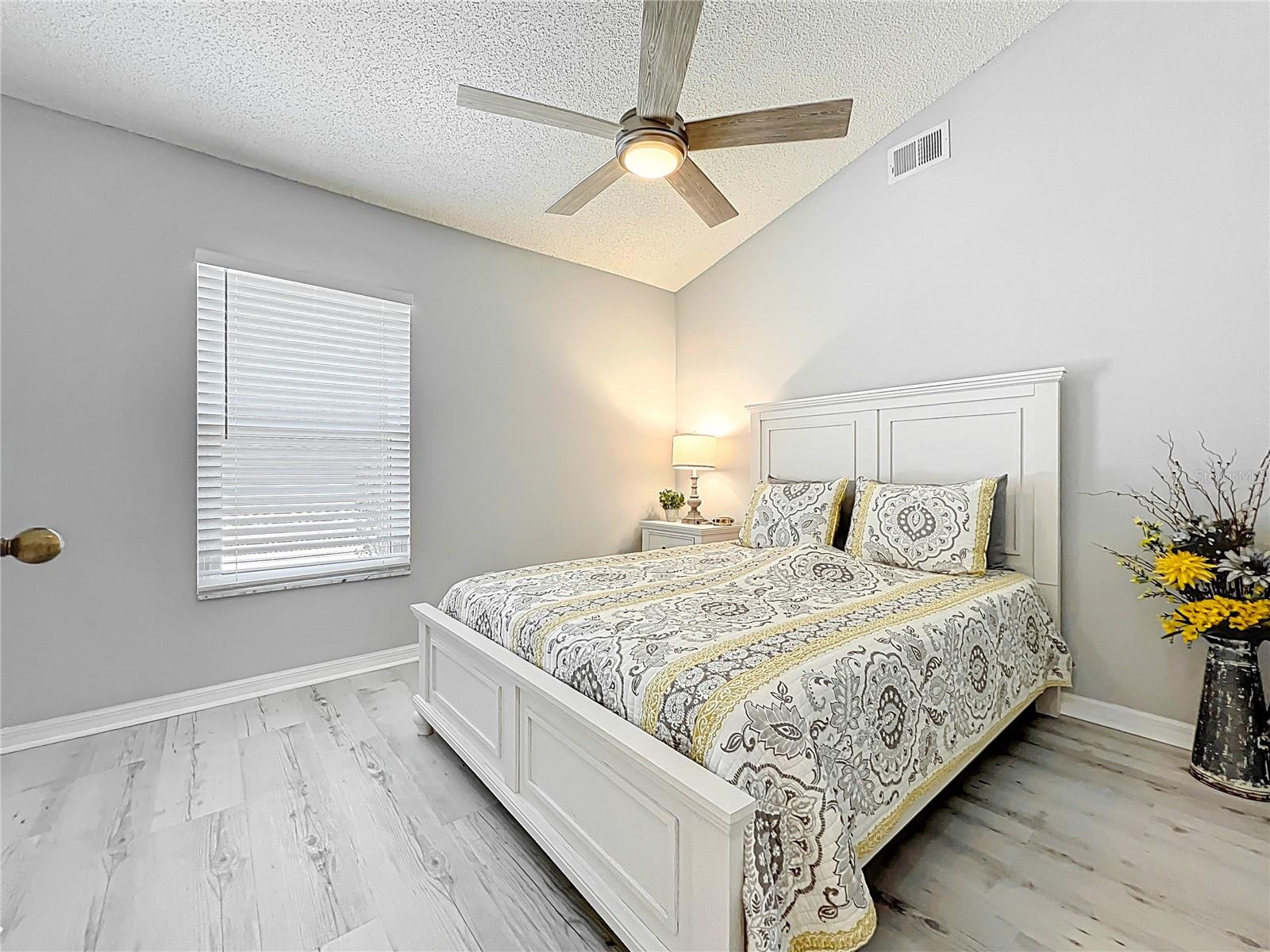 4521 EAGLEWOOD DR, LEESBURG, FL, 34748