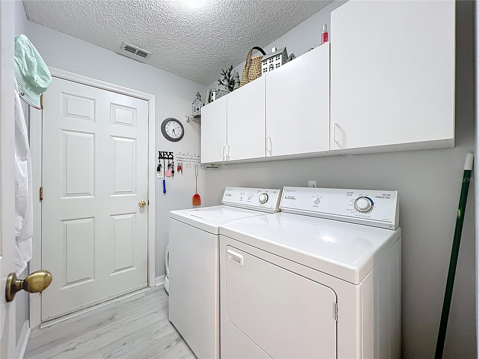 4521 EAGLEWOOD DR, LEESBURG, FL, 34748