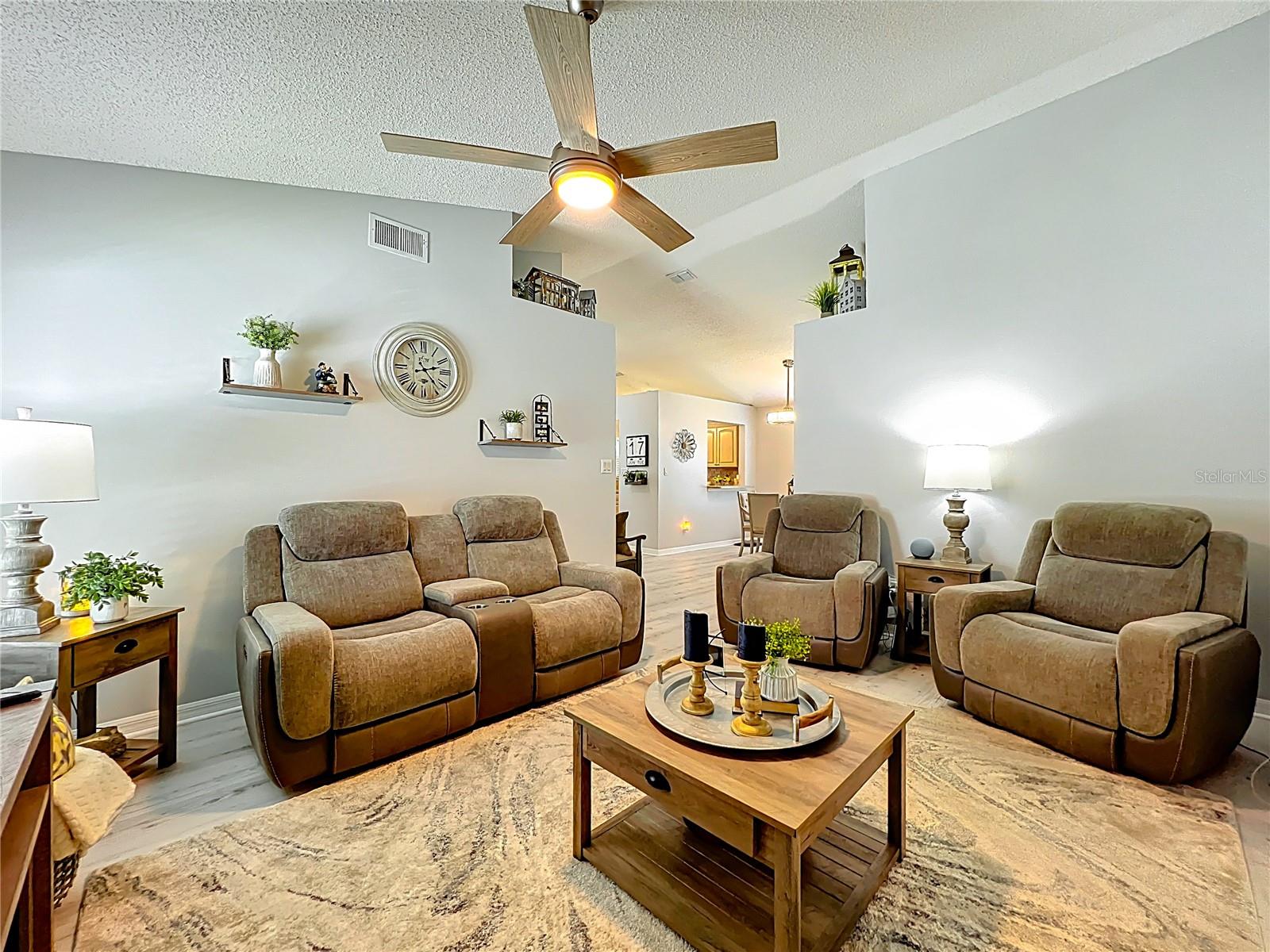 4521 EAGLEWOOD DR, LEESBURG, FL, 34748