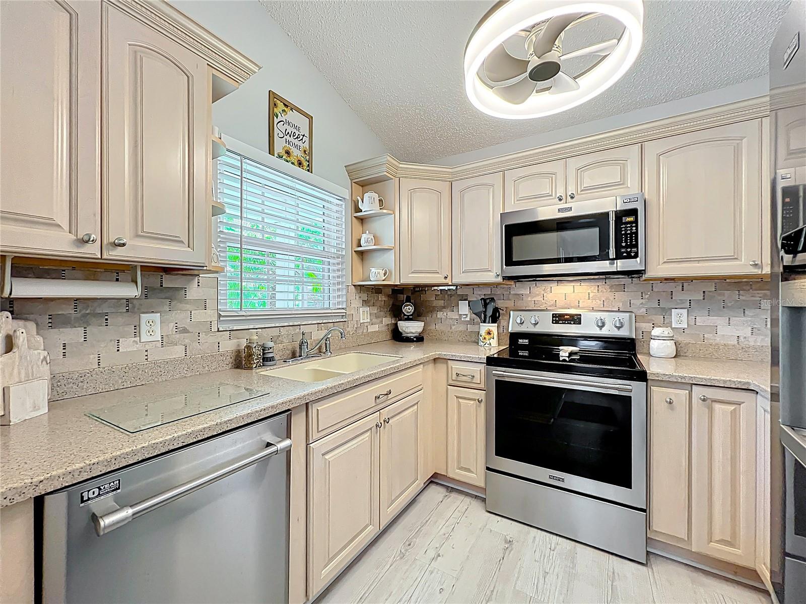 4521 EAGLEWOOD DR, LEESBURG, FL, 34748