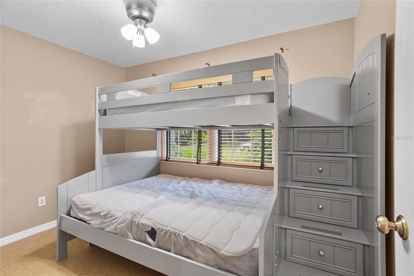 878 ELGIN DR, WINTER SPRINGS, FL, 32708