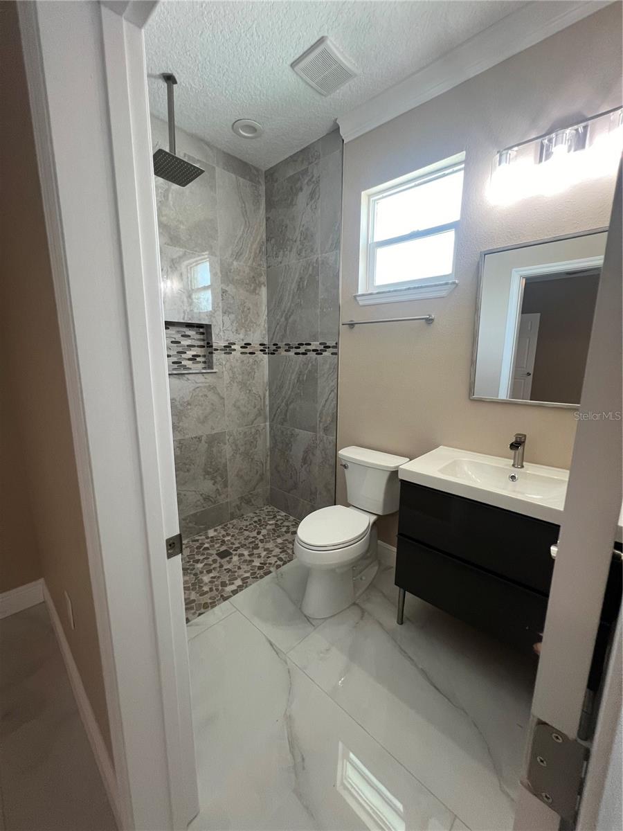 2420 GRESHAM DR, ORLANDO, FL, 32807