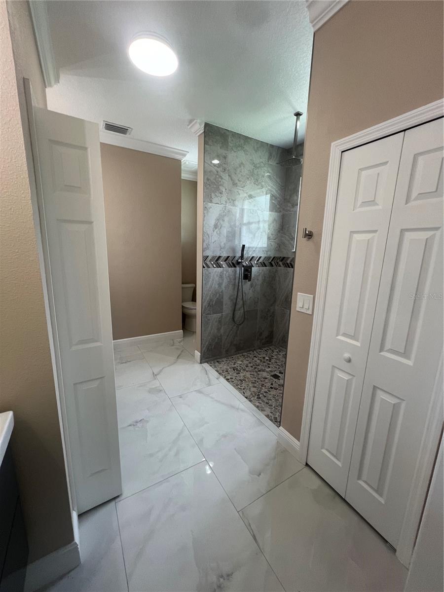 2420 GRESHAM DR, ORLANDO, FL, 32807