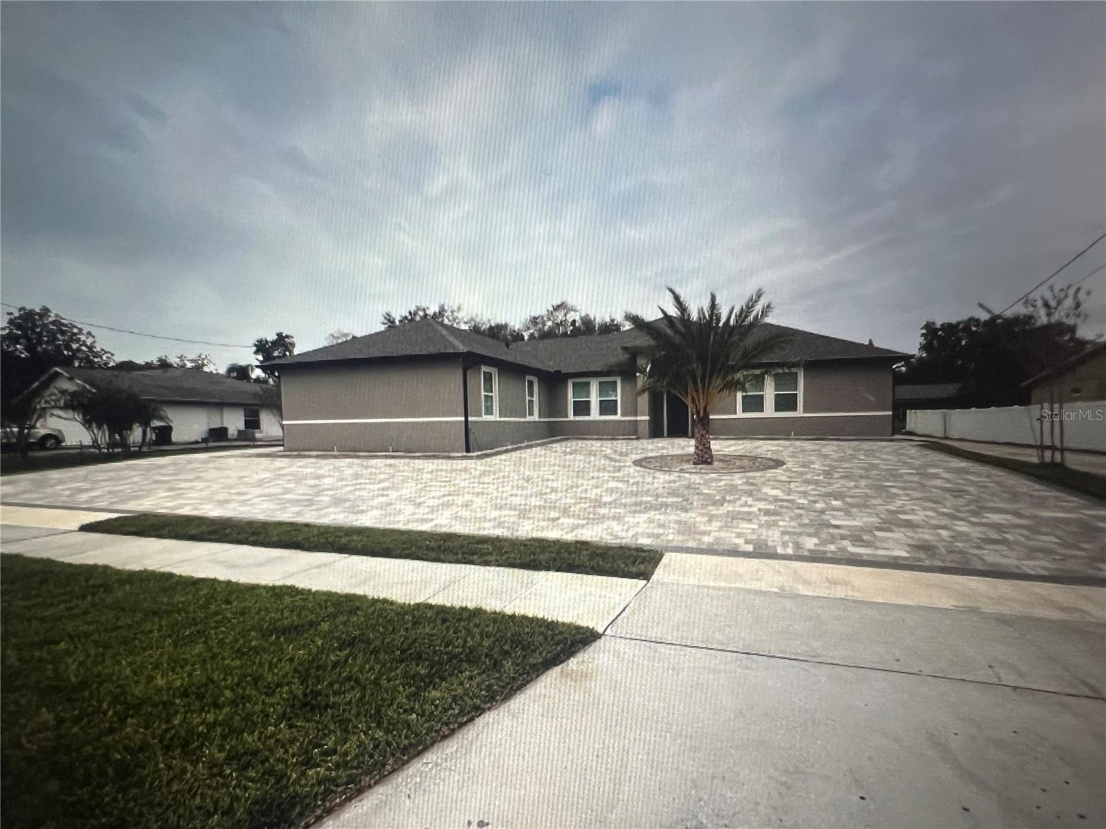 2420 GRESHAM DR, ORLANDO, FL, 32807