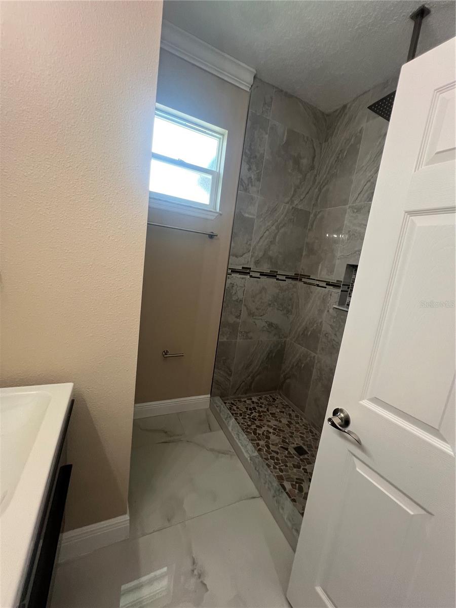 2420 GRESHAM DR, ORLANDO, FL, 32807