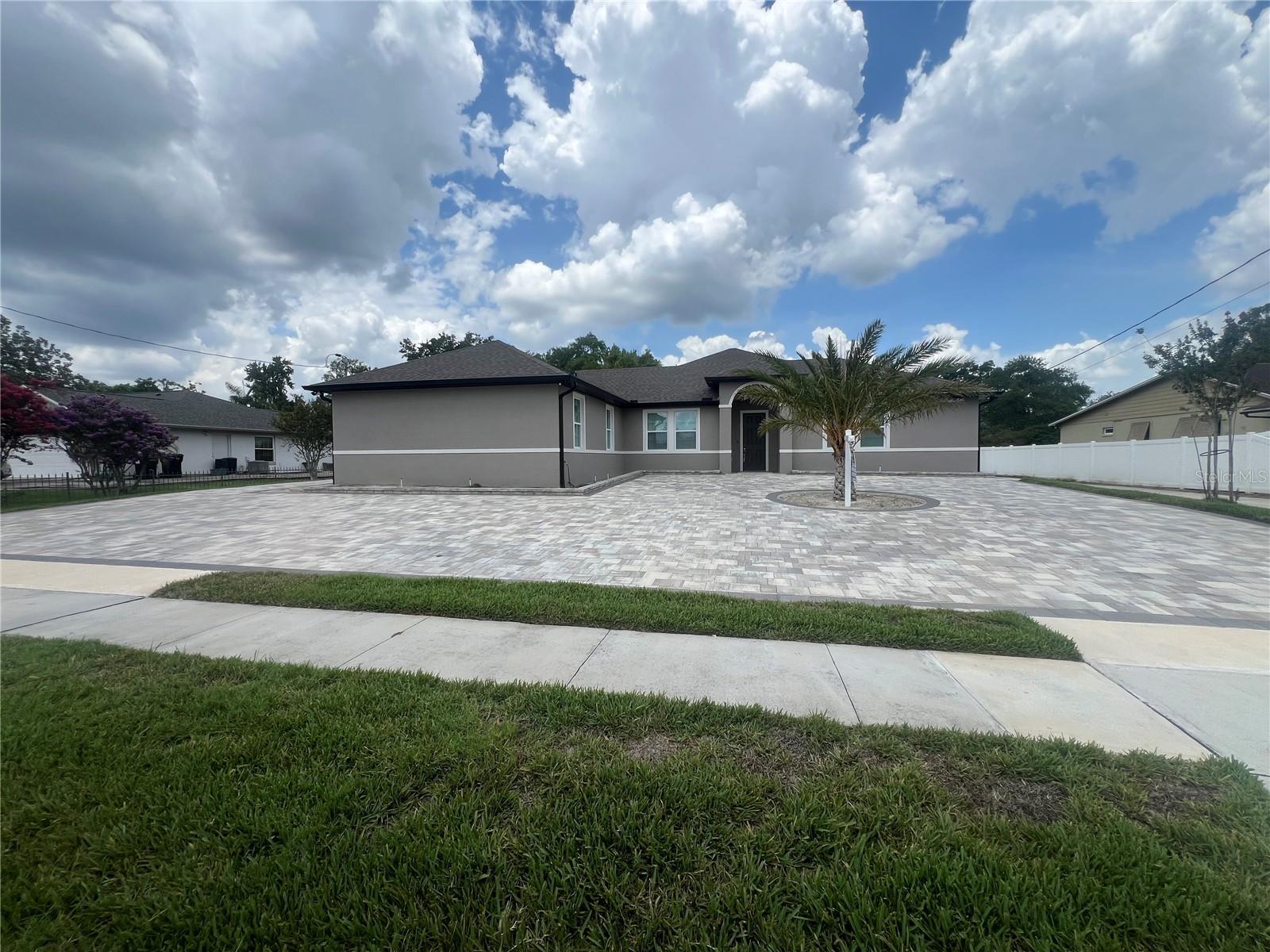 2420 GRESHAM DR, ORLANDO, FL, 32807
