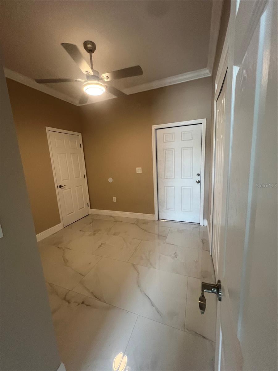 2420 GRESHAM DR, ORLANDO, FL, 32807