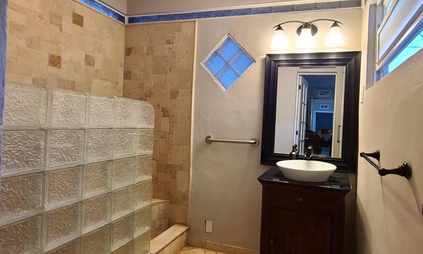 2306 W SAINT JOSEPH ST #Main, TAMPA, FL, 33607