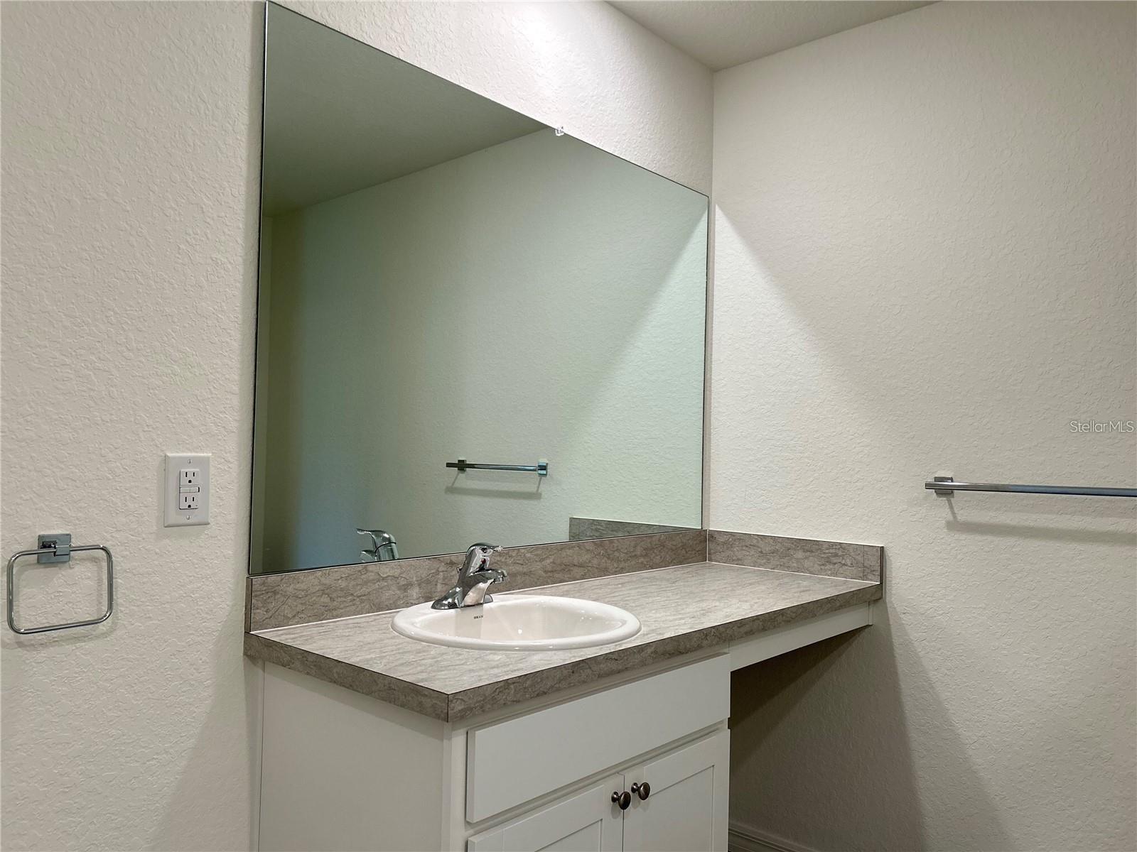 1542 LOG LN, NORTH PORT, FL, 34286