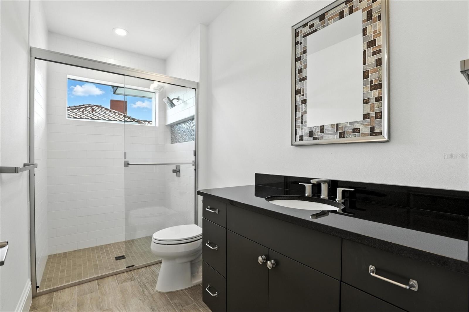 O6319854 Property Photo