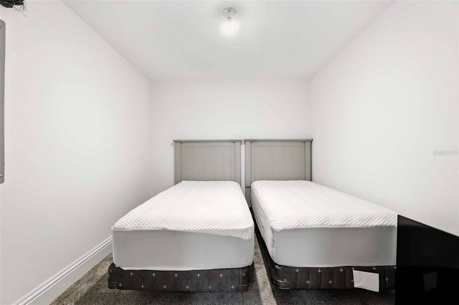 O6319854 Property Photo