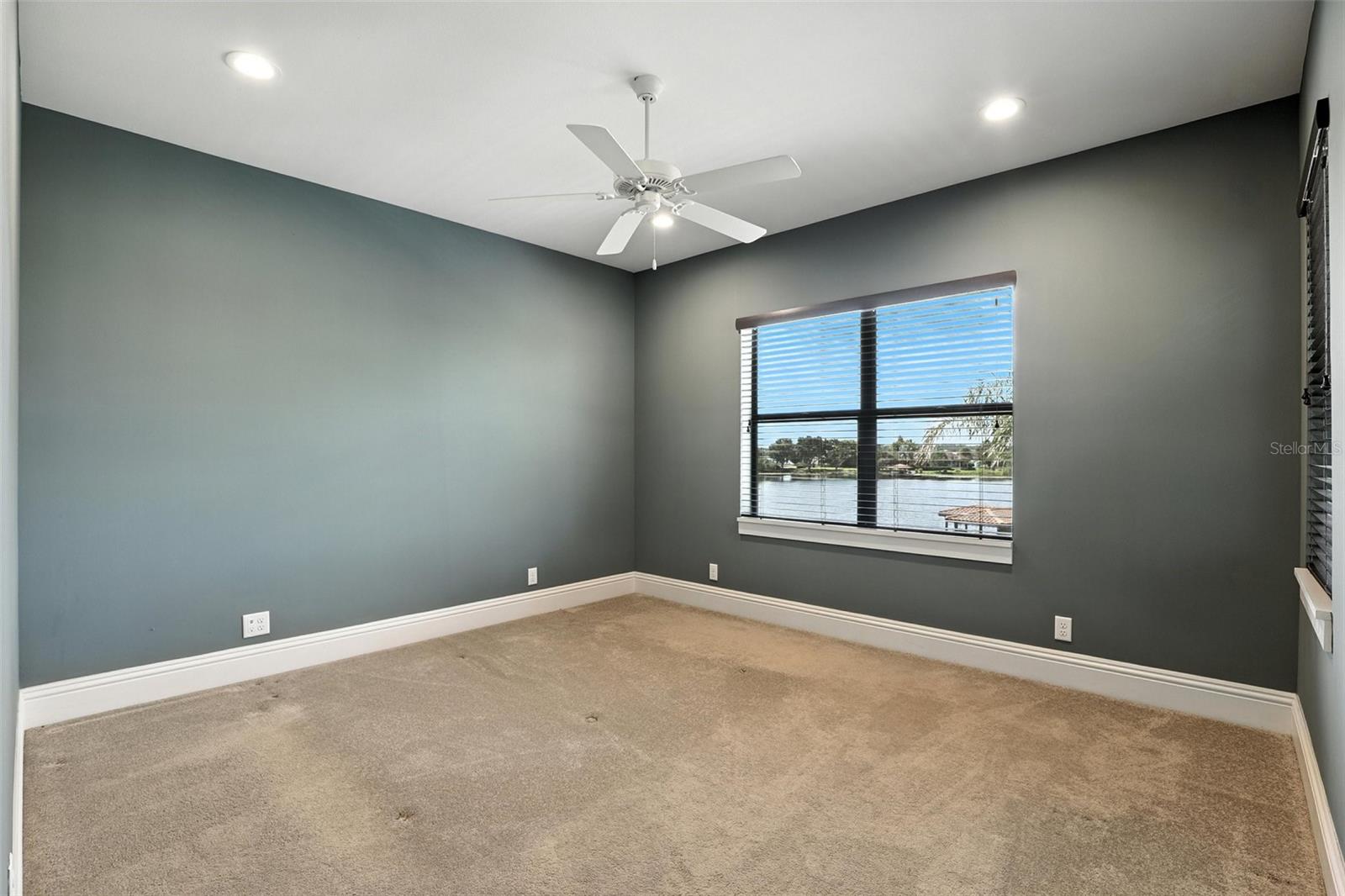 O6319854 Property Photo