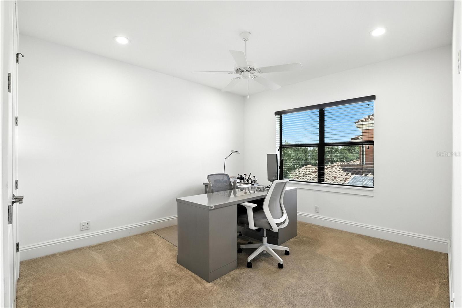 O6319854 Property Photo