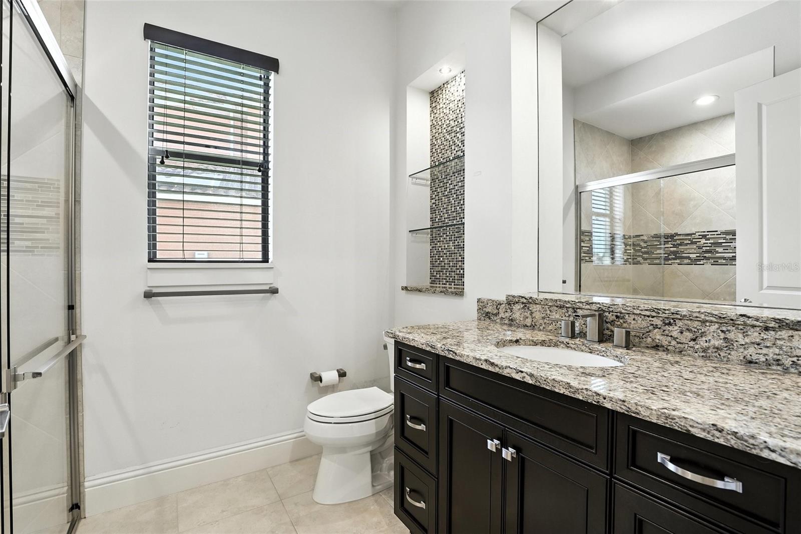 O6319854 Property Photo