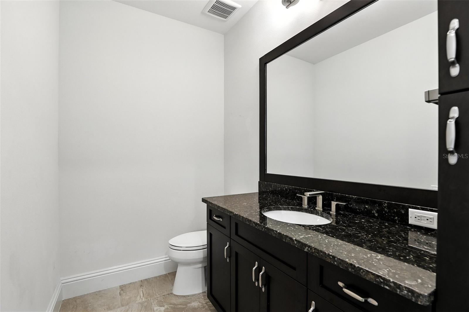 O6319854 Property Photo