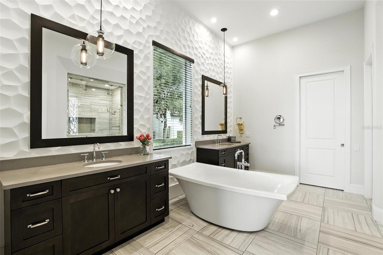 O6319854 Property Photo