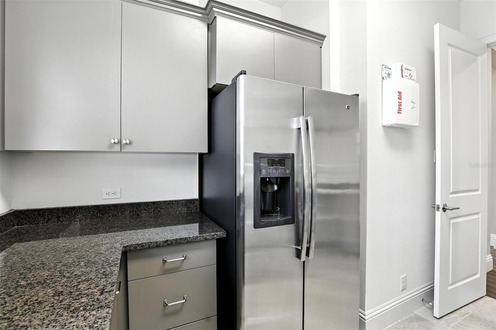 O6319854 Property Photo