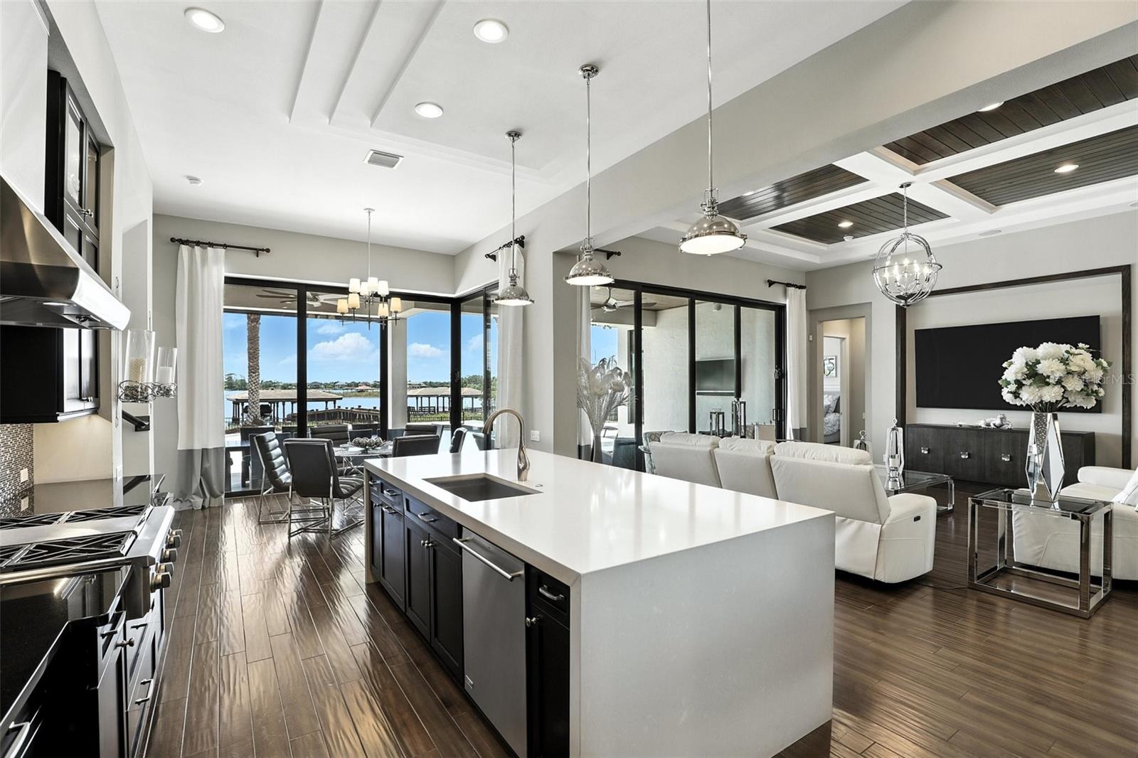 O6319854 Property Photo