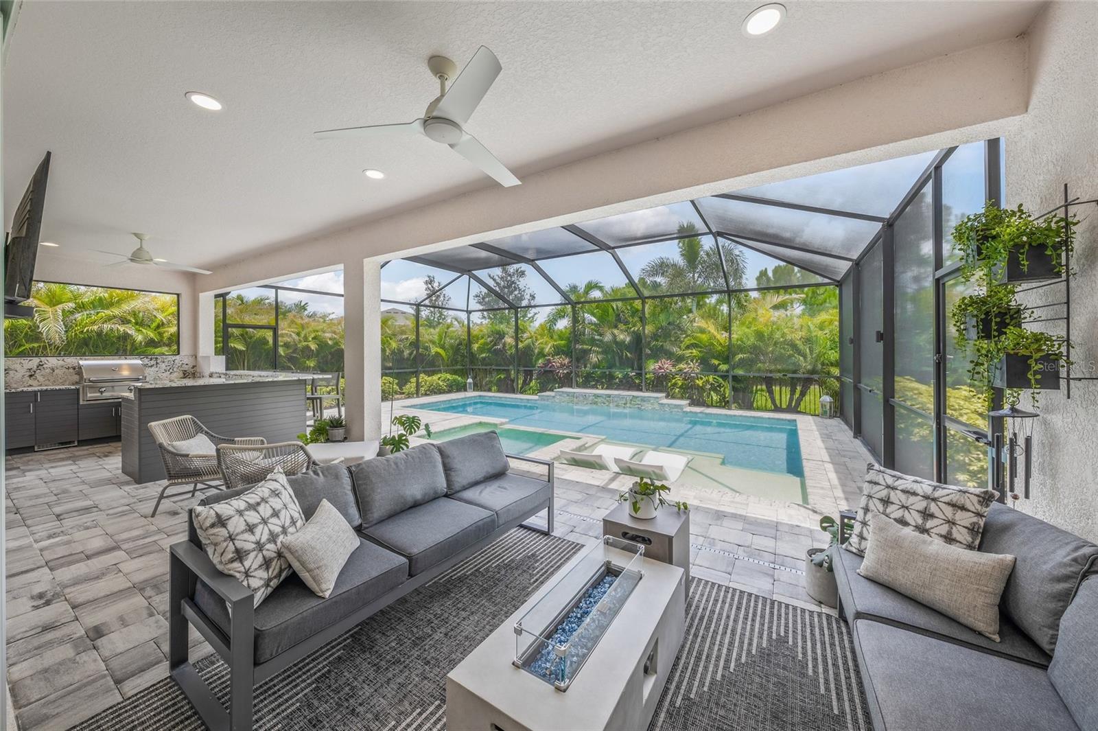 11422 APPLE TREE CIR, BRADENTON, FL, 34211