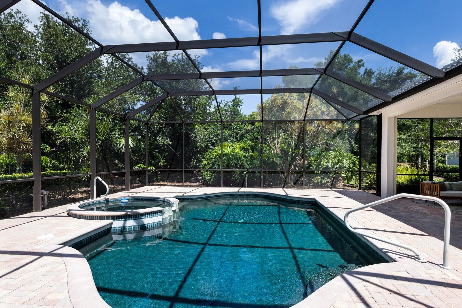 A4656528 Property Photo