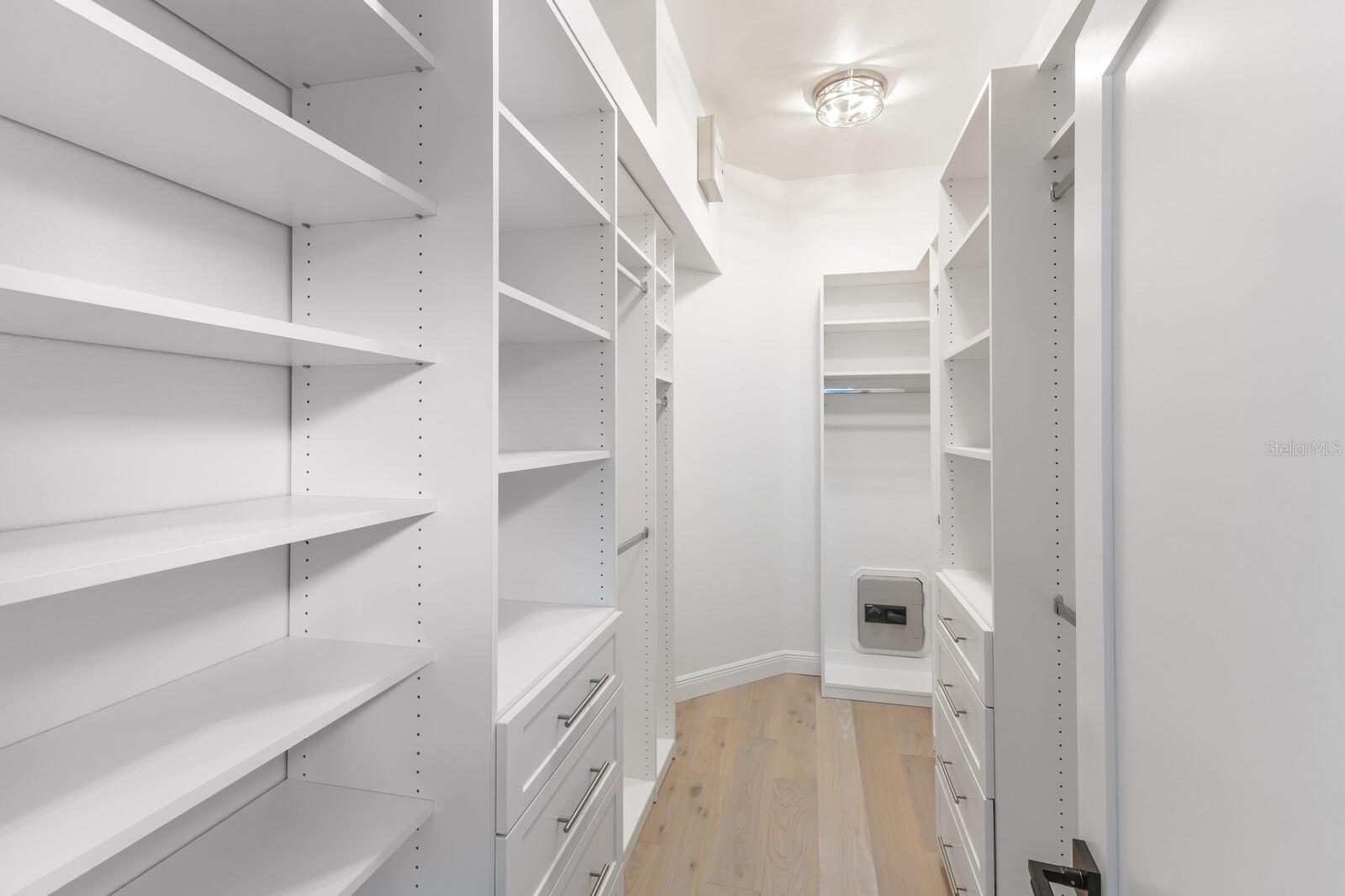 A4656528 Property Photo