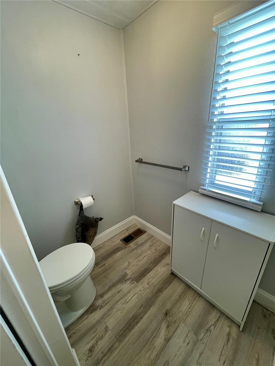 TB8399043 Property Photo