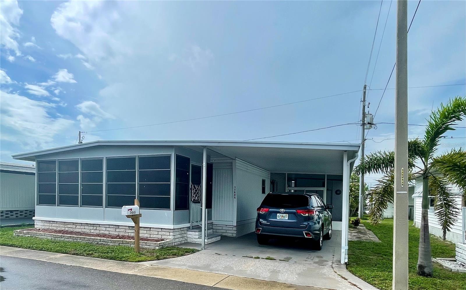 TB8399043 Property Photo