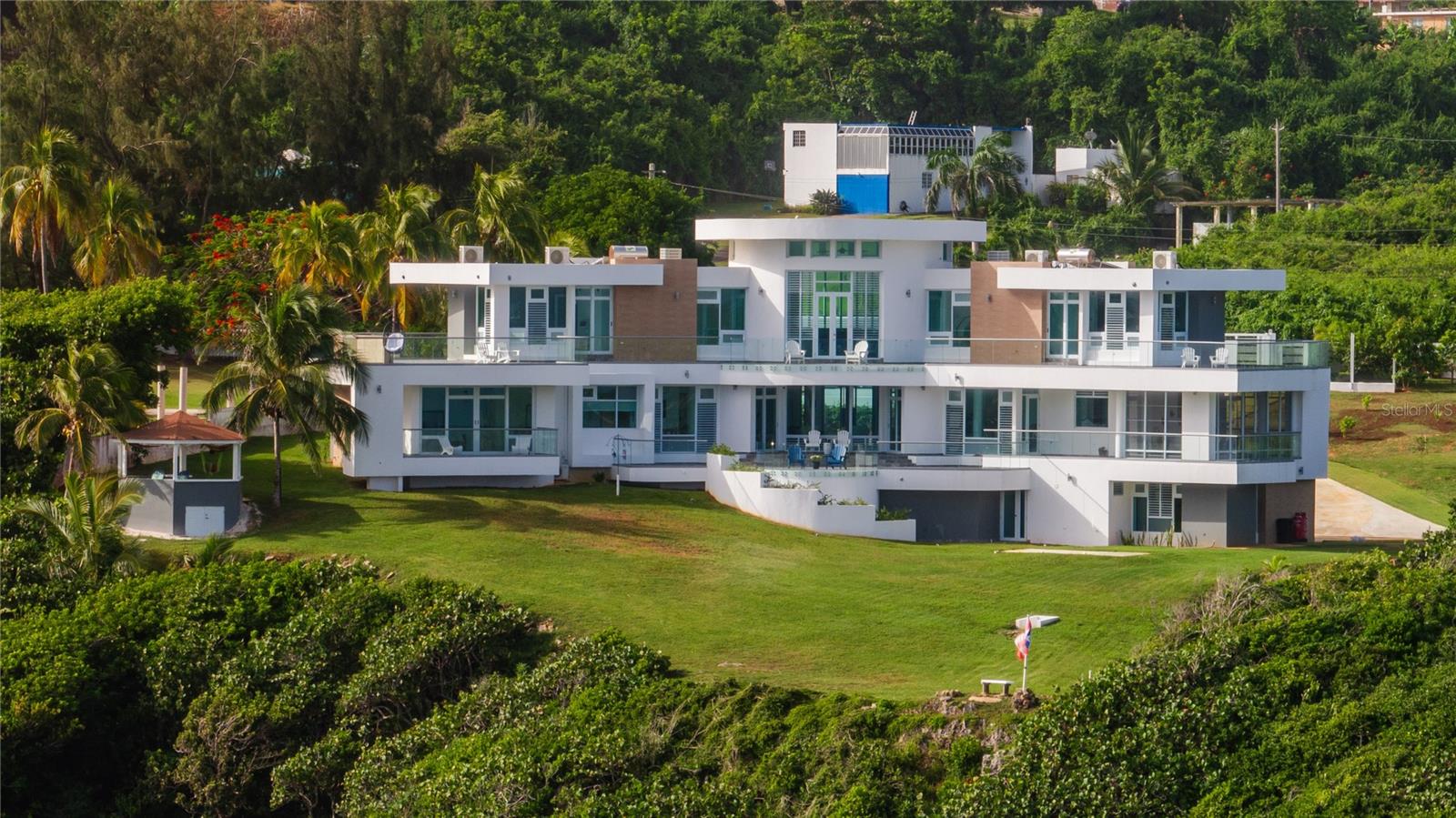 PR9114395 Property Photo