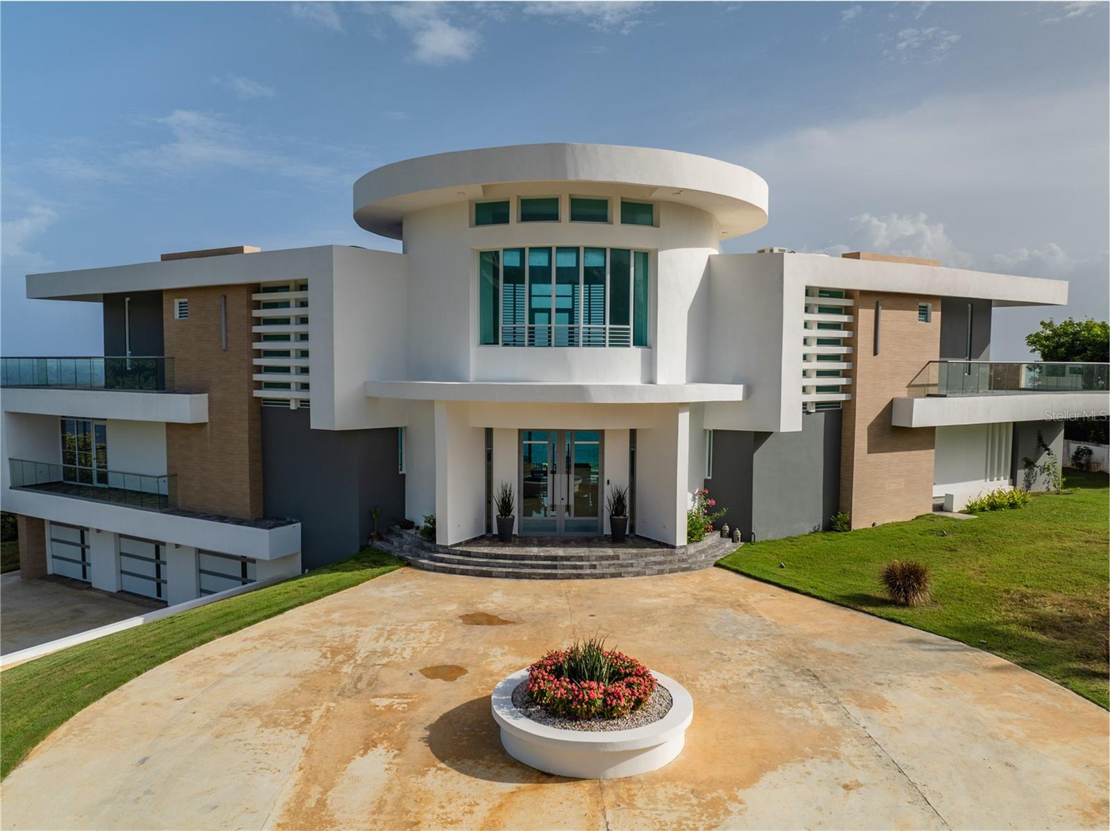 PR9114395 Property Photo