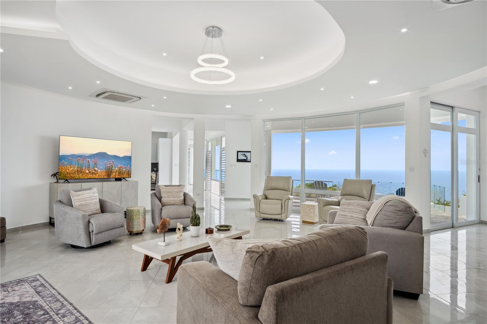 PR9114395 Property Photo