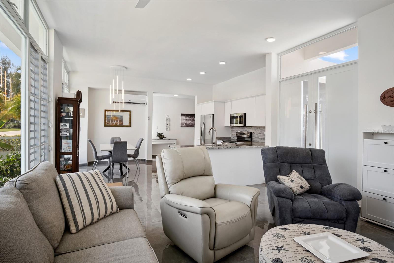 PR9114395 Property Photo