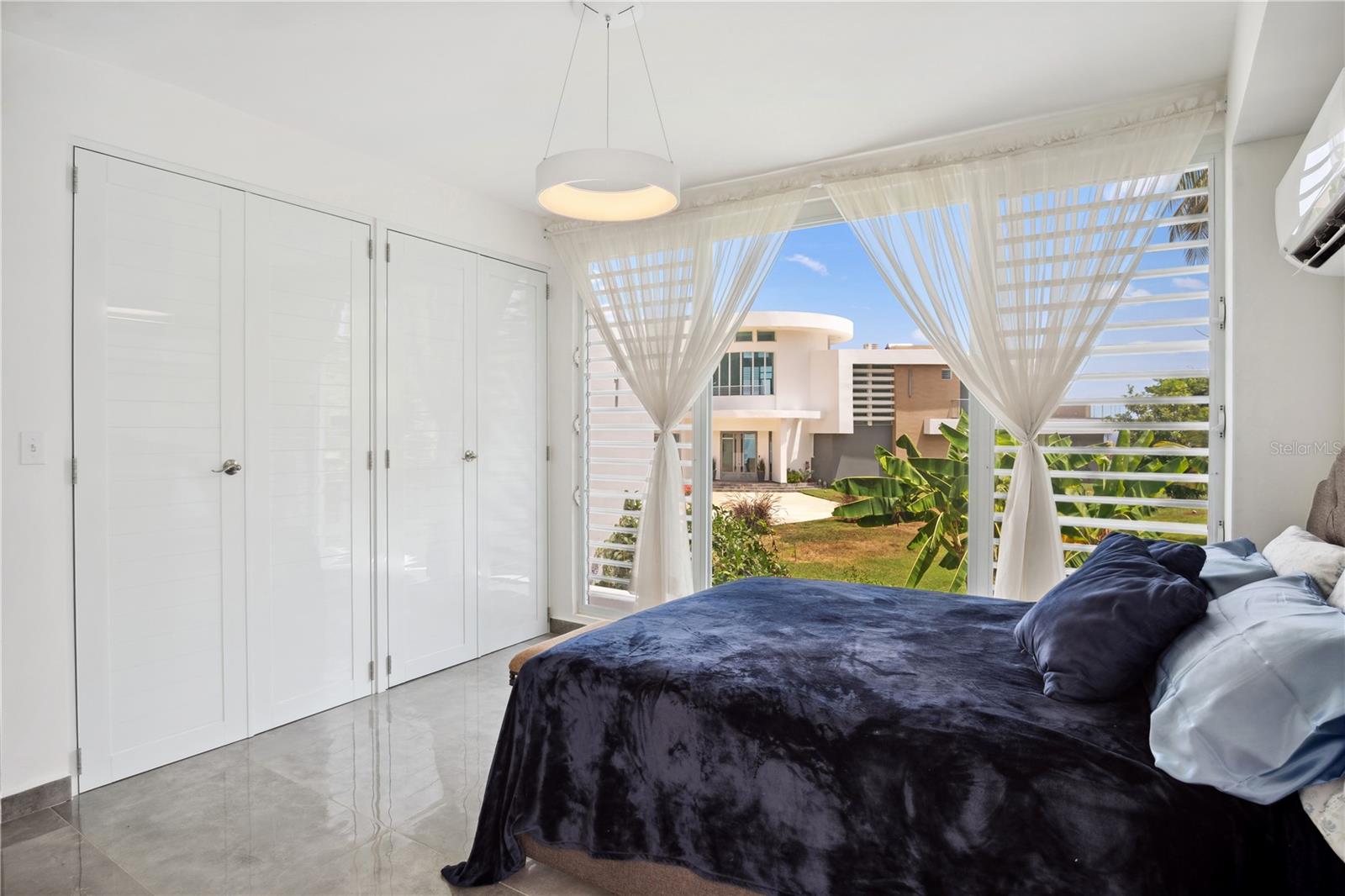 PR9114395 Property Photo