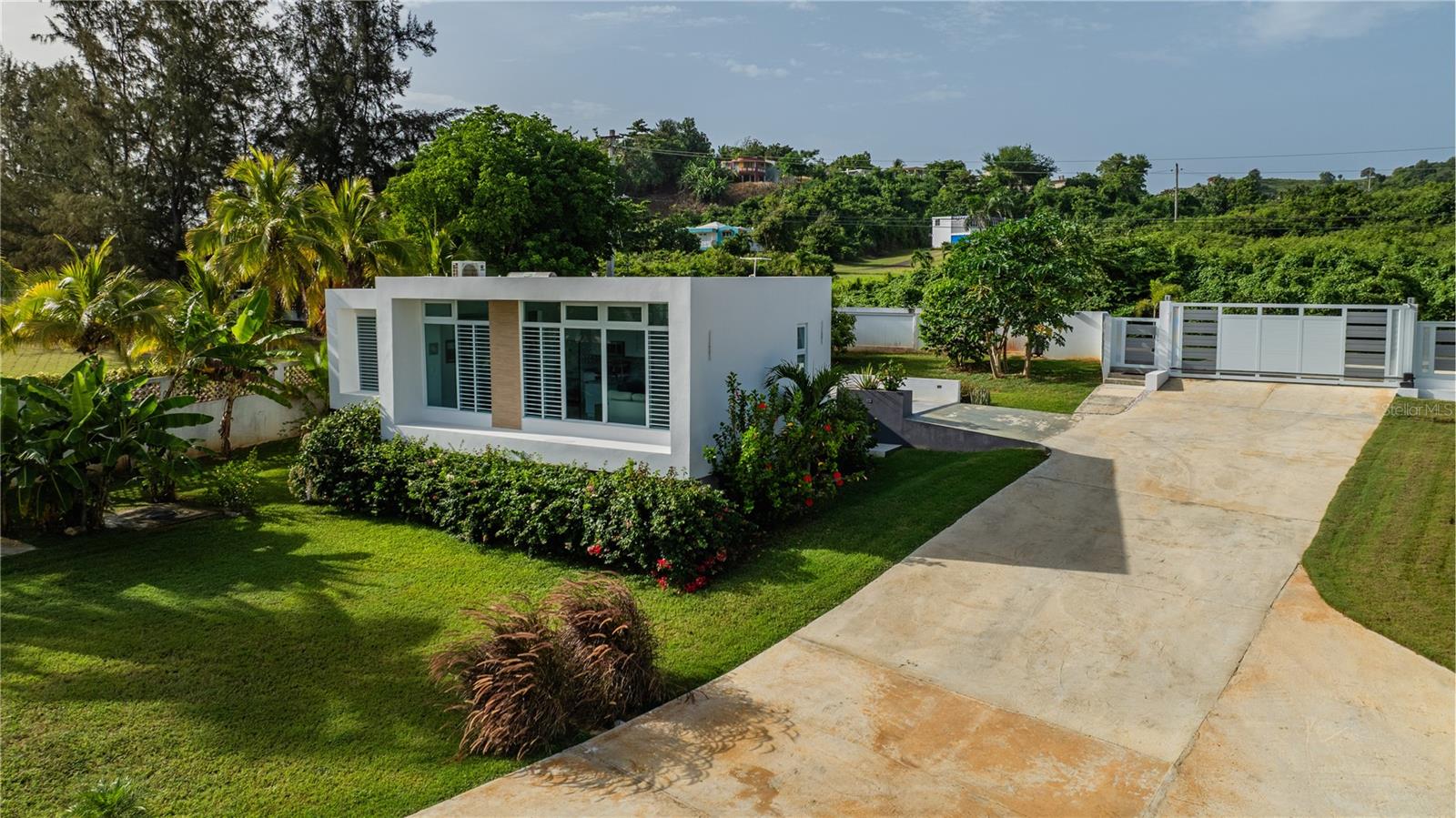 PR9114395 Property Photo