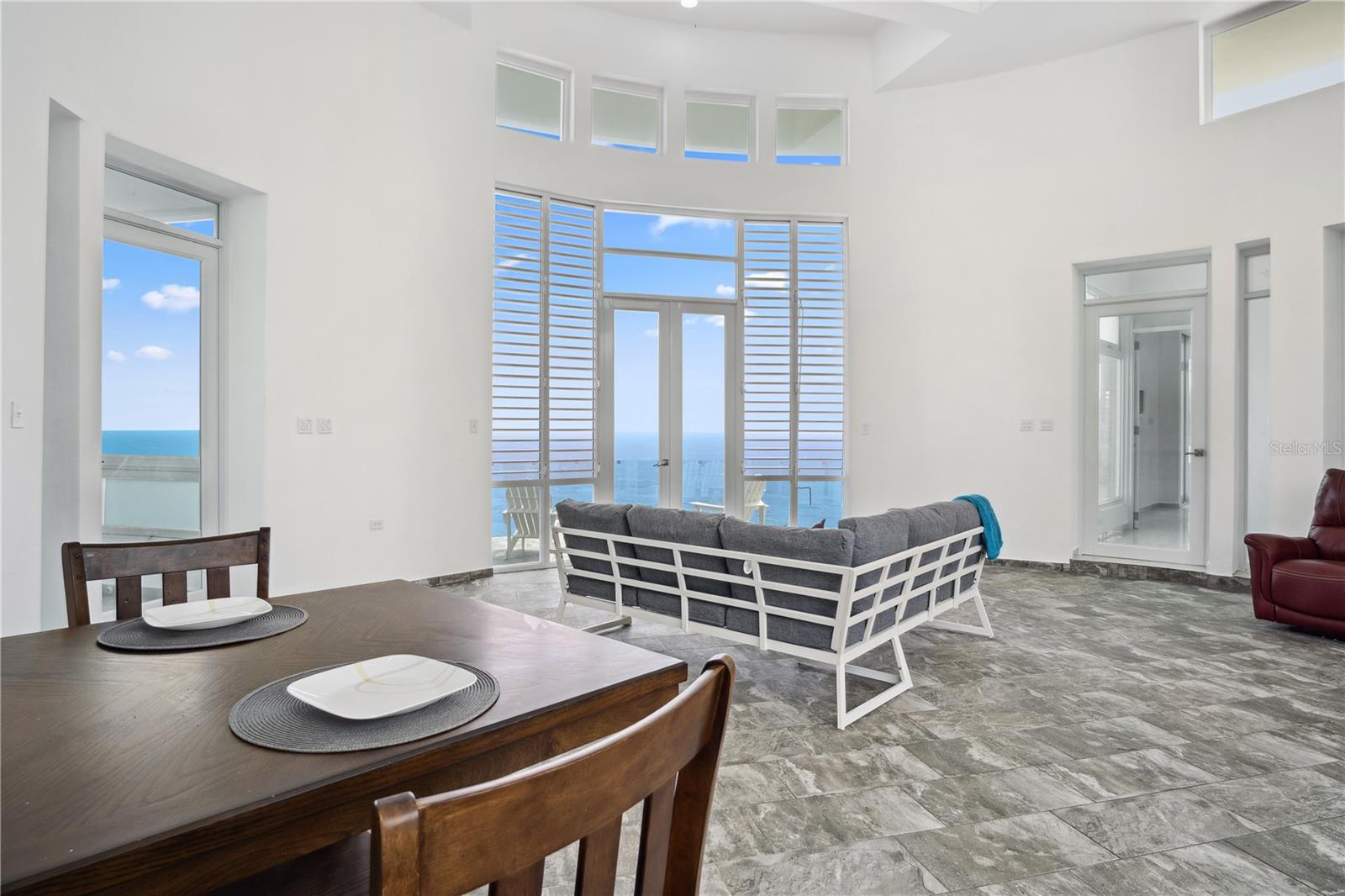 PR9114395 Property Photo