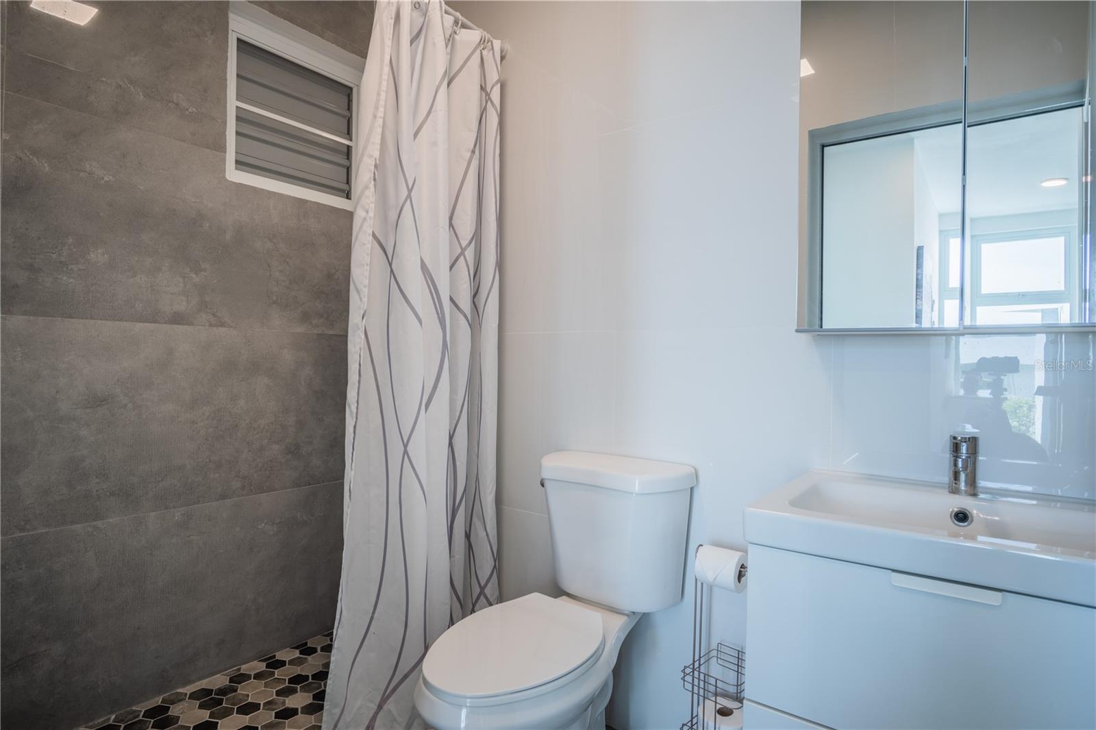 PR9114395 Property Photo