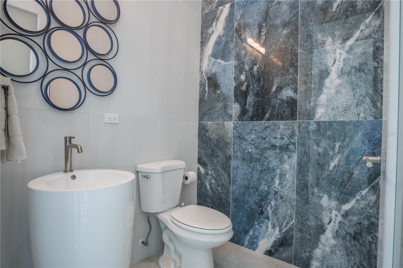 PR9114395 Property Photo