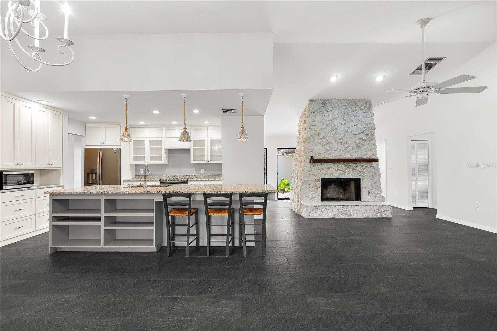A4656554 Property Photo