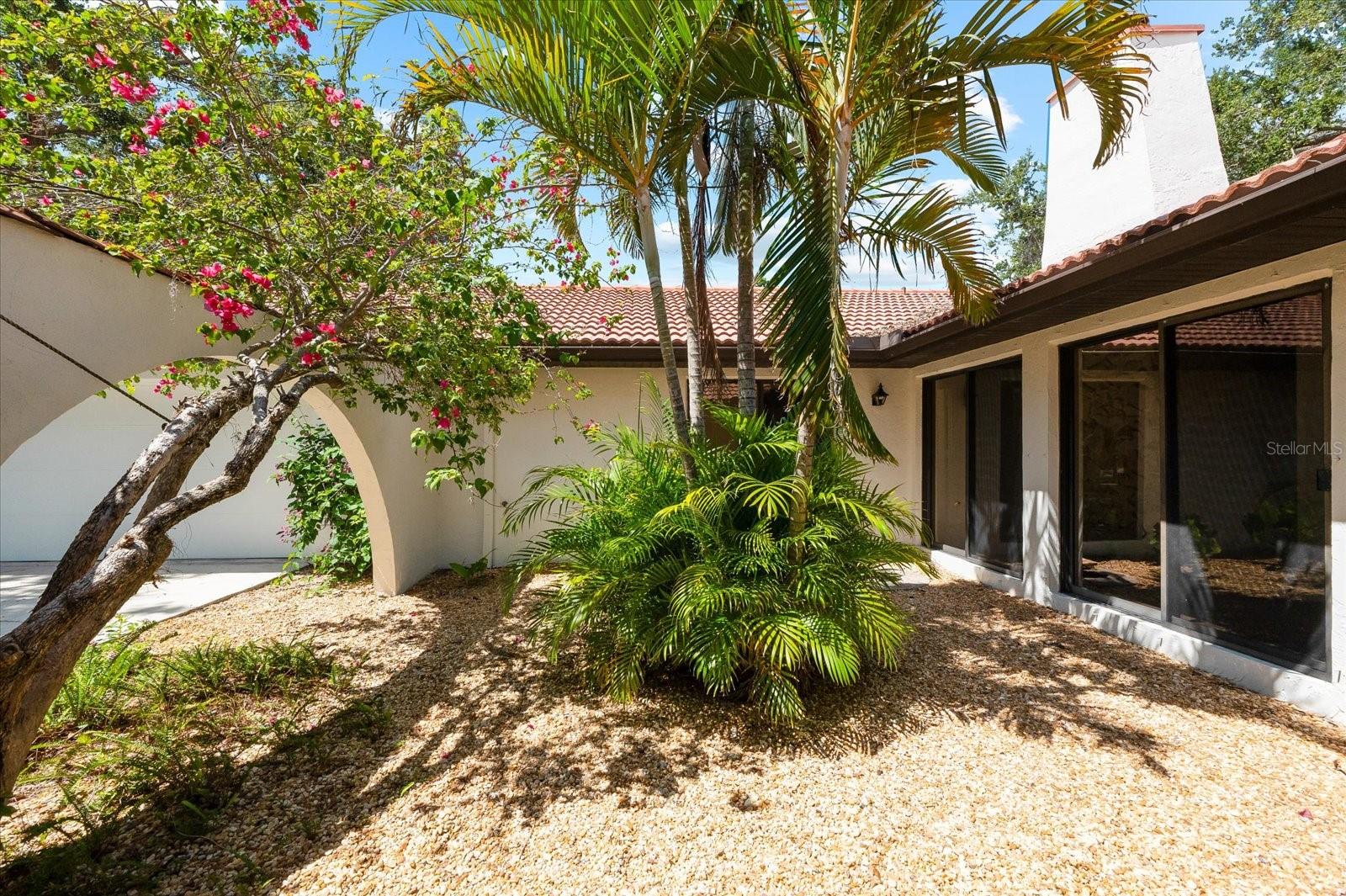 A4656554 Property Photo