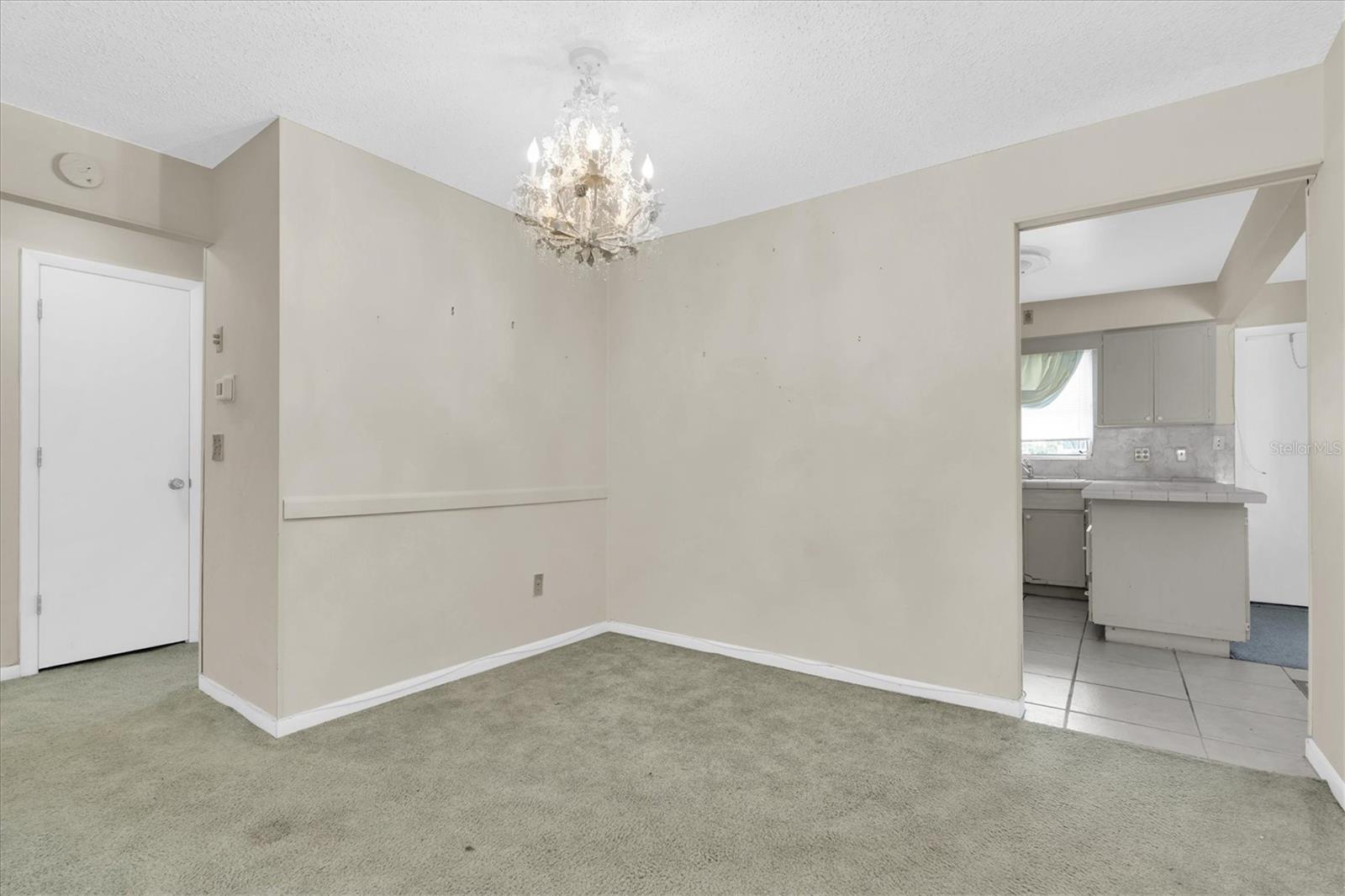 TB8399055 Property Photo