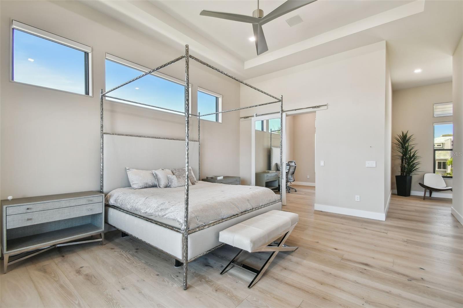 TB8399186 Property Photo