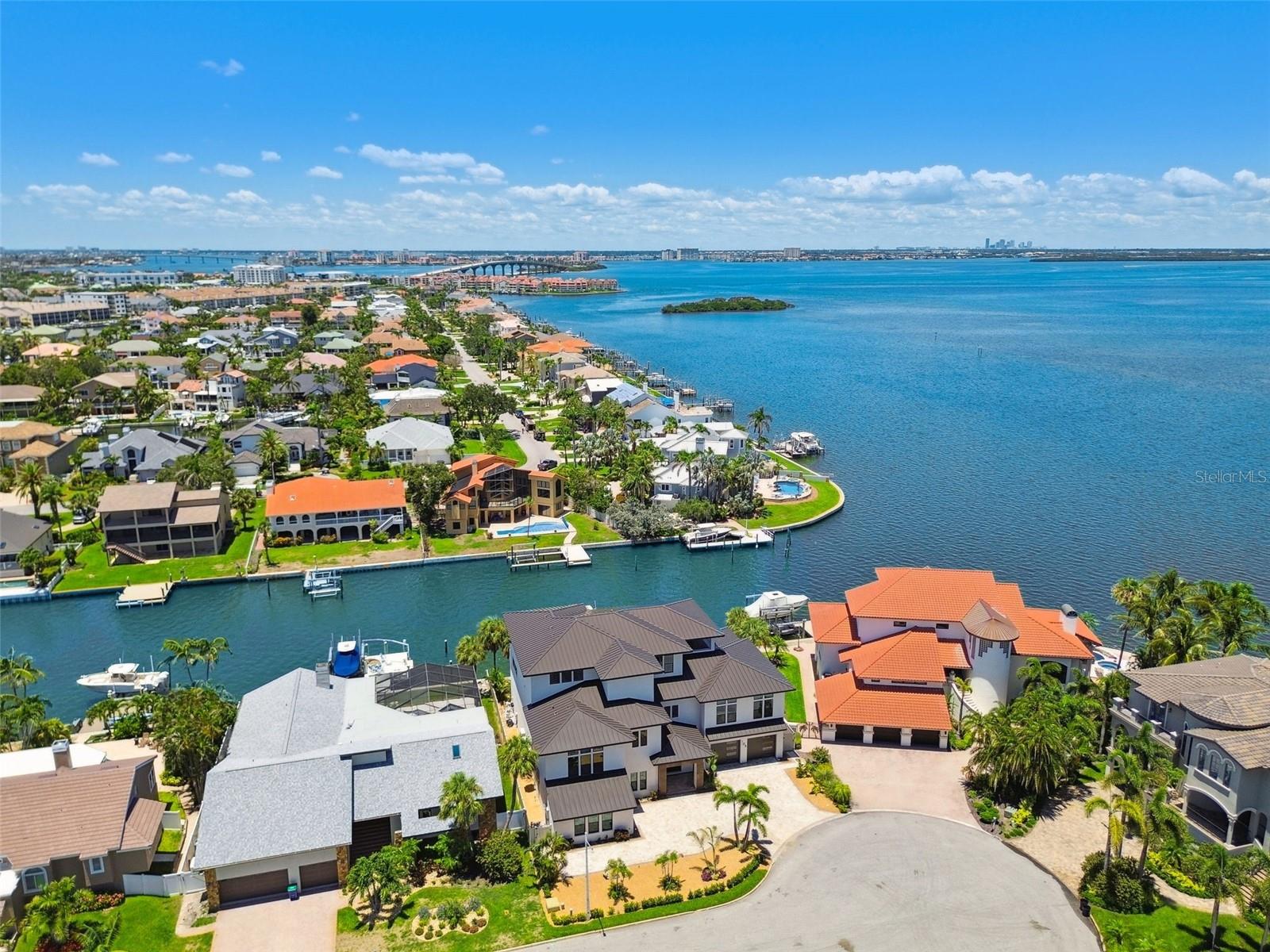 TB8399186 Property Photo