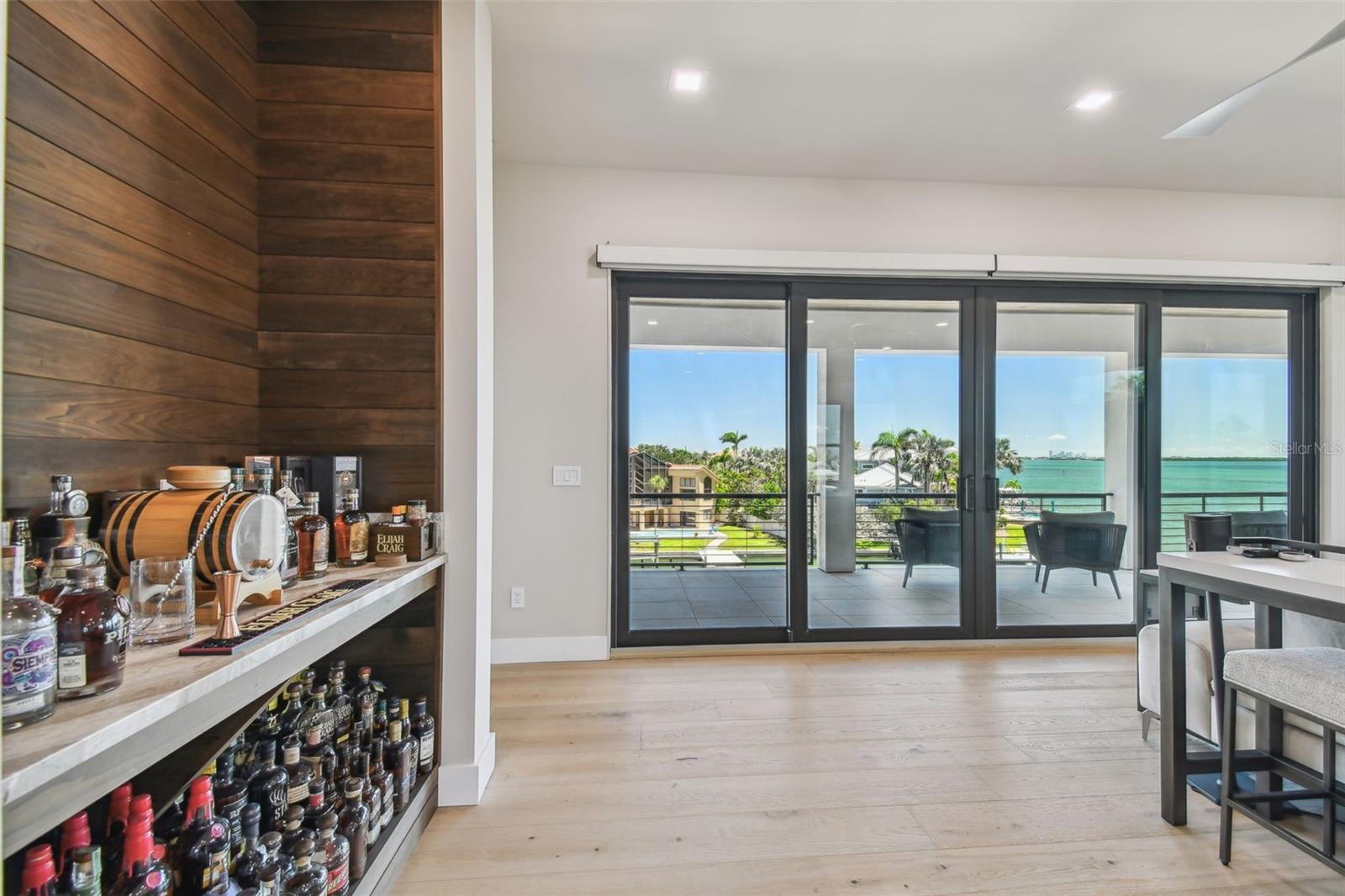 TB8399186 Property Photo