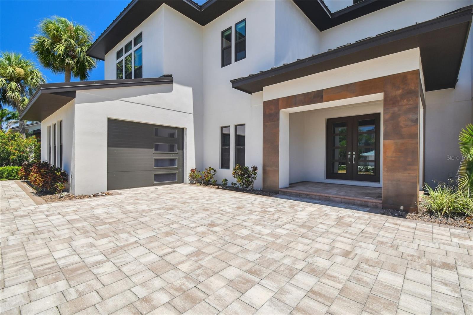 TB8399186 Property Photo