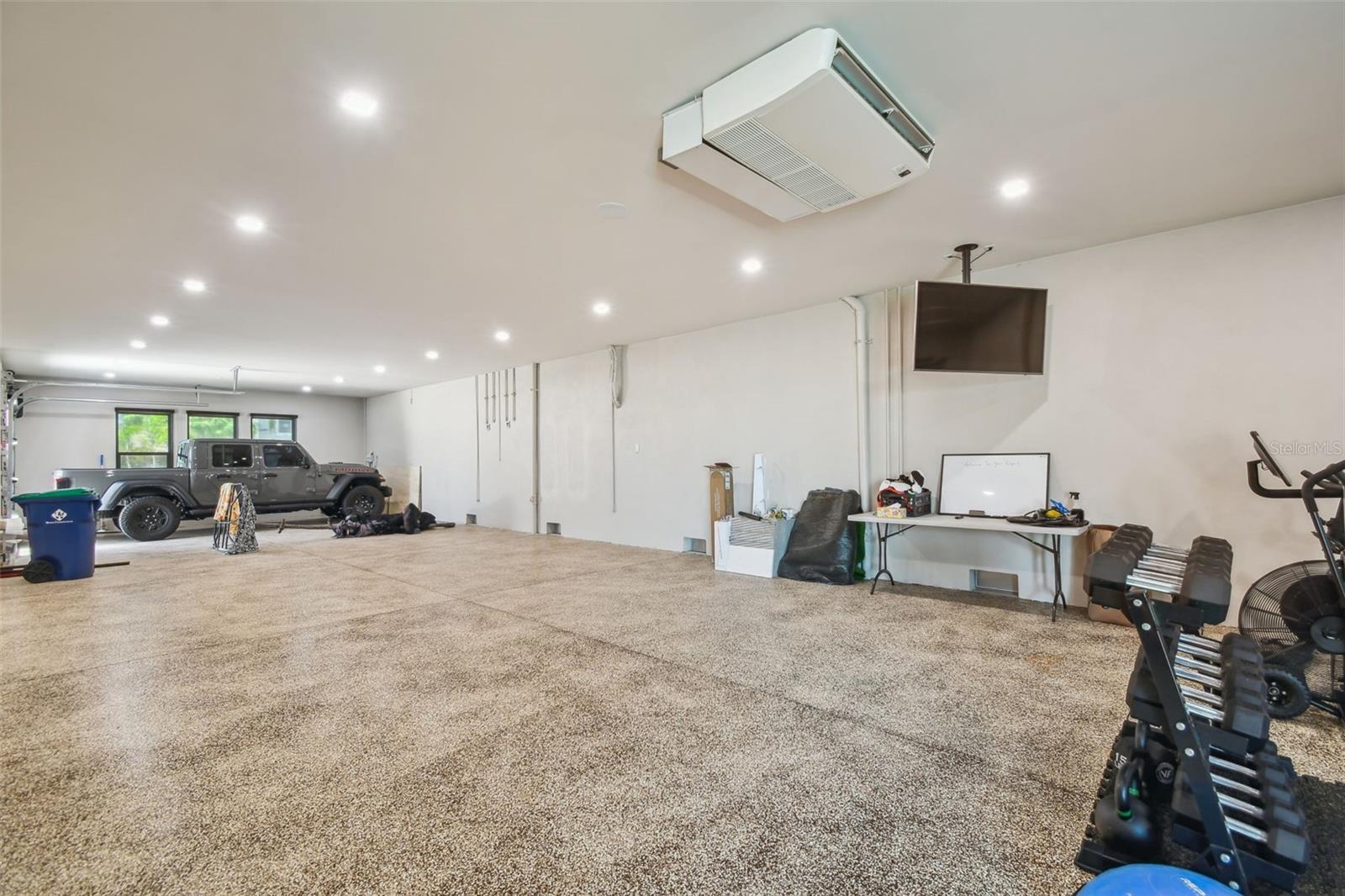 TB8399186 Property Photo